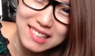 Sức hút khó cưỡng của nàng kính cận - Phim sex JAV vietsub tại Phevkl